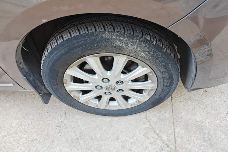 Used Buick GL8 2013 3.0L GT Luxury Business Haoya Edition Right Front Wheel Hub