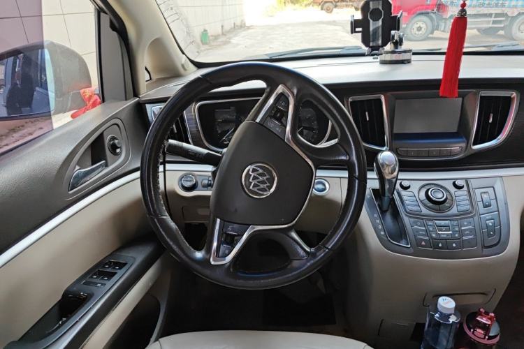 Used Buick GL8 2013 3.0L GT Luxury Business Haoya Edition Steering Wheel