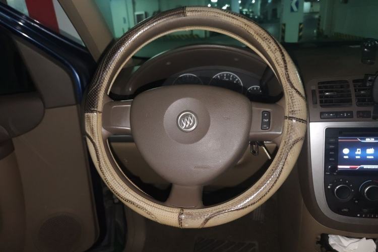Used Buick GL8 2013 2.4L Comfort Edition Steering Wheel
