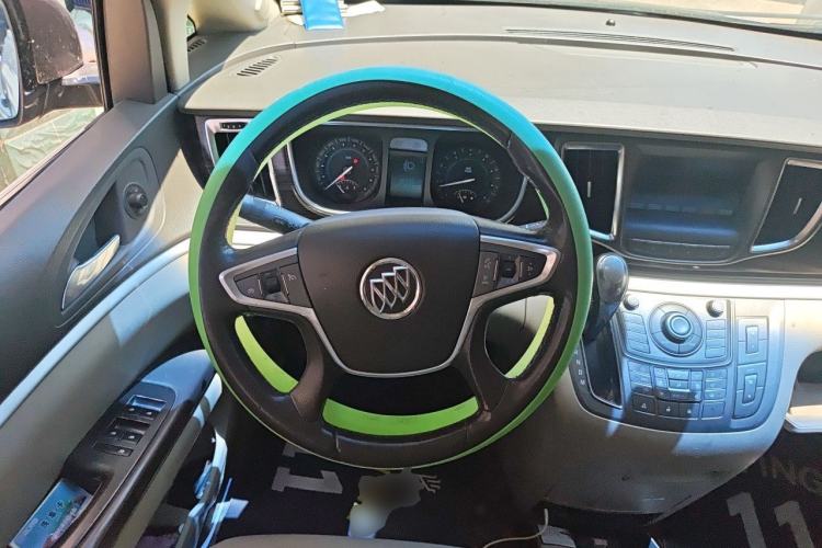 Used Buick GL8 2013 3.0L XT Luxury Business Flagship Edition Steering Wheel