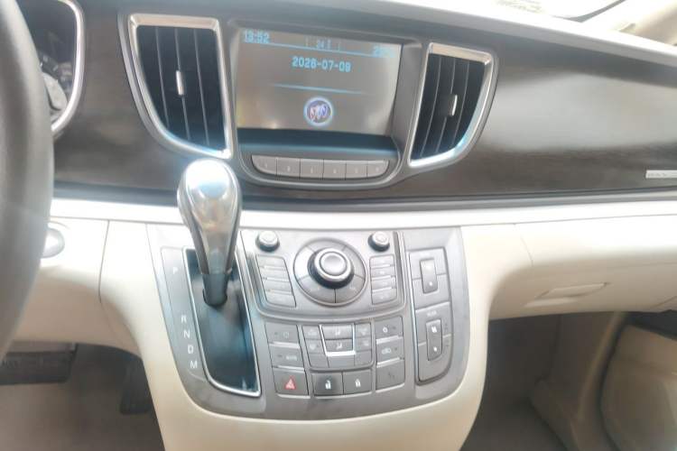 Used Buick GL8 2013 2.4L CT Luxury Business Comfort Edition Audio And AC Panel