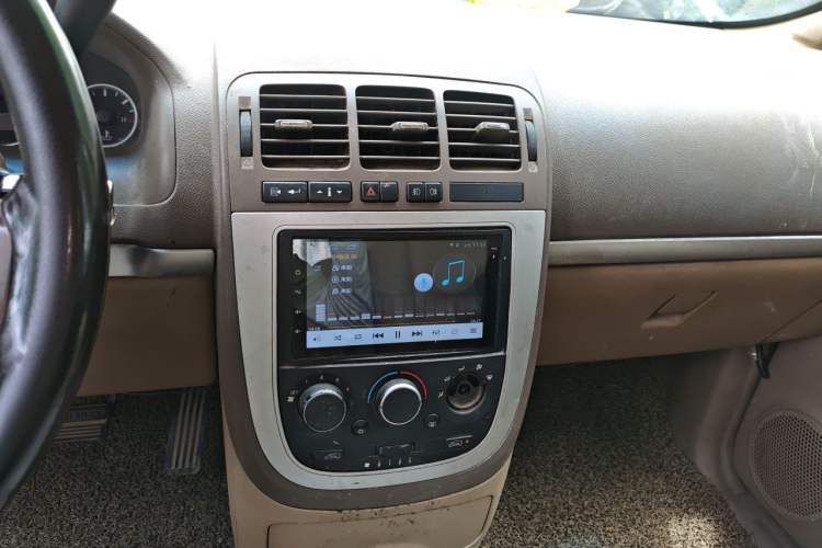 Used Buick GL8 2013 2.4L Classic Edition Audio And AC Panel