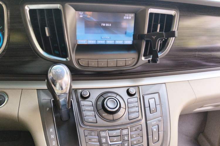 Used Buick GL8 2013 3.0L XT Luxury Business Flagship Edition Audio And AC Panel