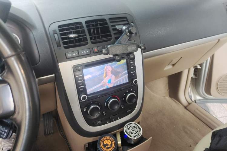 Used Buick GL8 2013 2.4L Executive Edition Audio And AC Panel