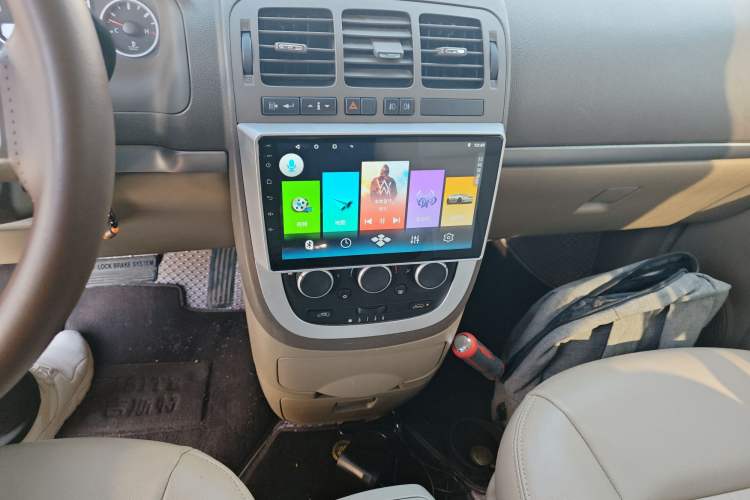 Used Buick GL8 2013 2.4L Classic Edition Audio And AC Panel