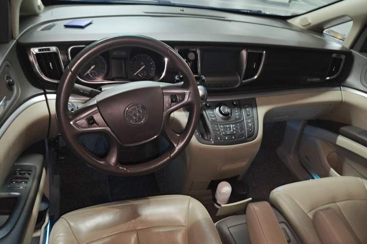 Used Buick GL8 2013 3.0L XT Luxury Business Flagship Edition Center Console