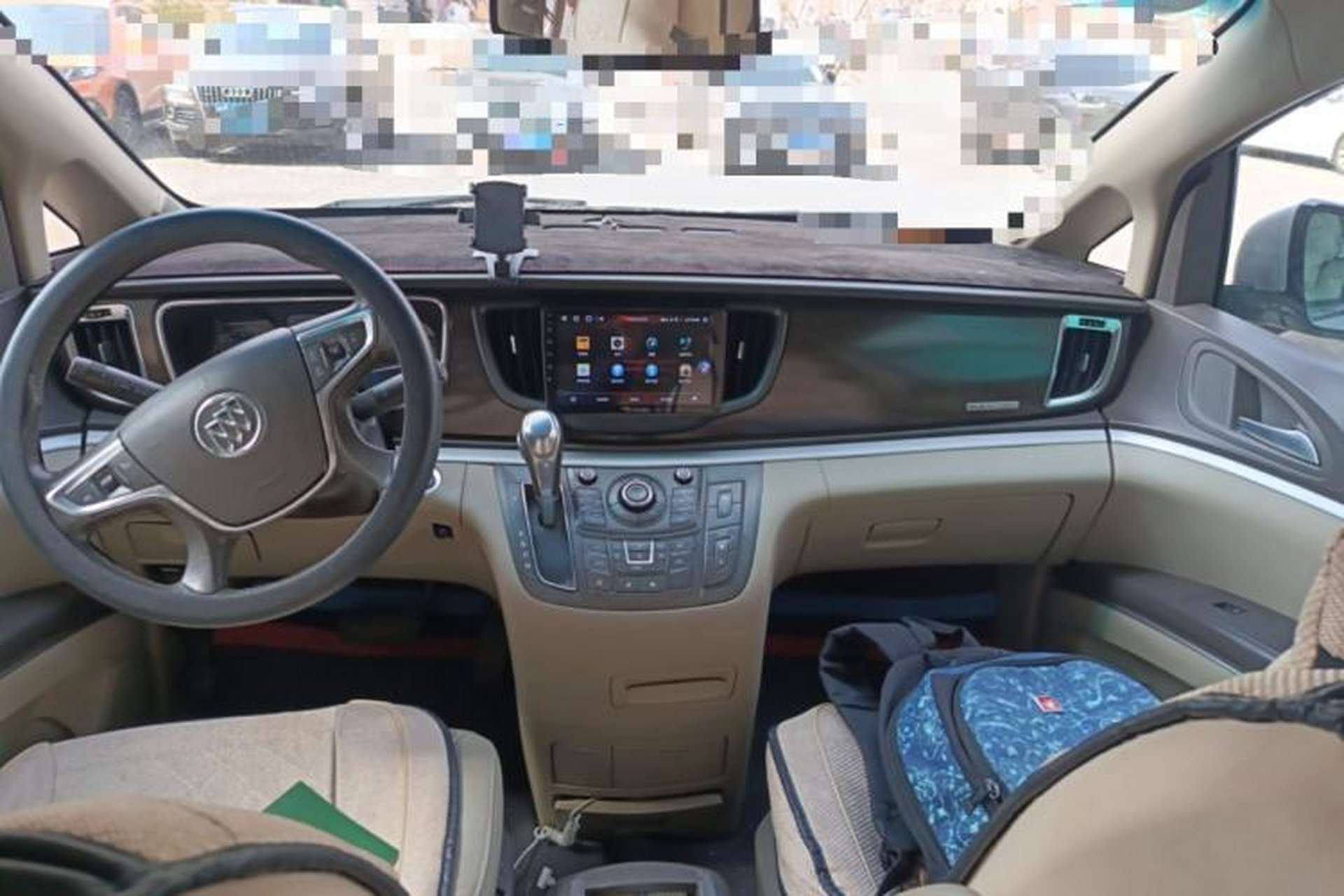 Used Buick GL8 2013 2.4L LT Luxury Business Executive Edition Center Console