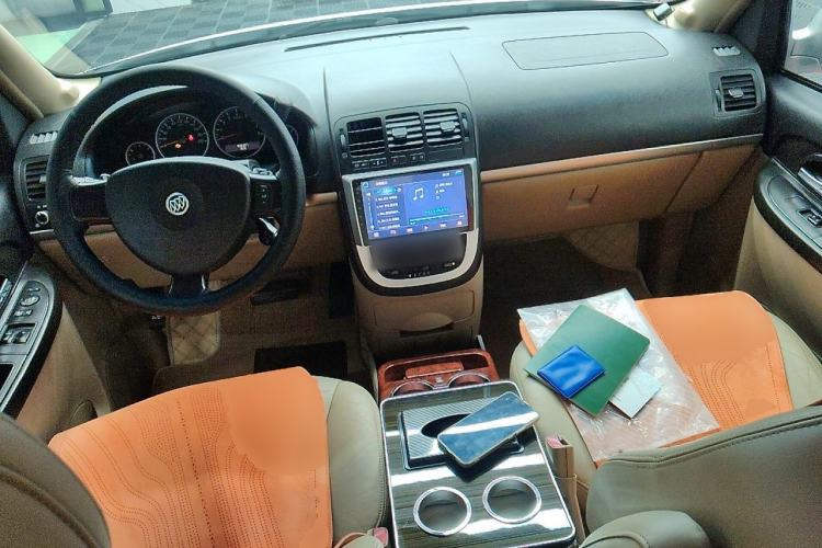 Used Buick GL8 2013 2.4L Executive Edition Center Console
