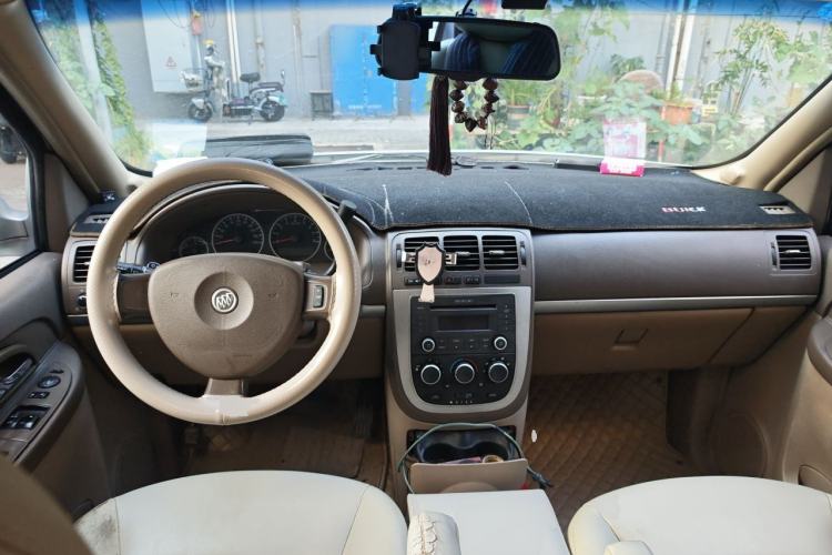 Used Buick GL8 2013 2.4L Classic Edition Center Console