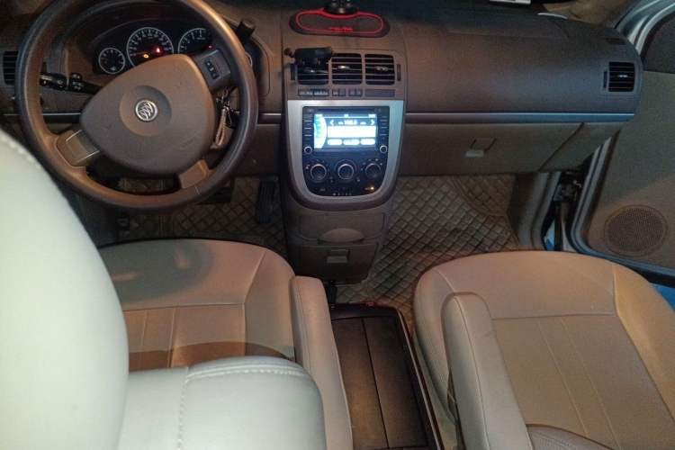 Used Buick GL8 2013 2.4L Classic Edition Center Console