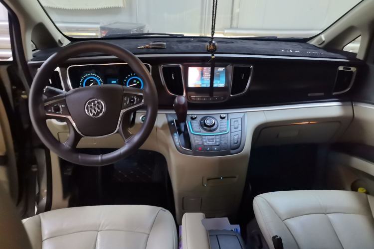 Used Buick GL8 2013 3.0L XT Luxury Business Flagship Edition Center Console