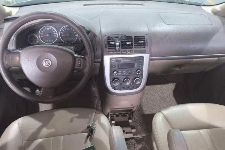 Used Buick GL8 2013 2.4L Comfort Edition Center Console