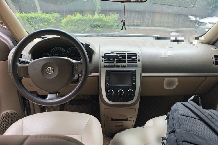 Used Buick GL8 2013 2.4L Classic Edition Center Console