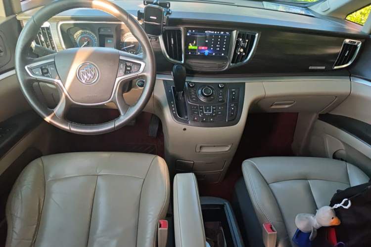 Used Buick GL8 2013 3.0L GT Luxury Business Haoya Edition Center Console