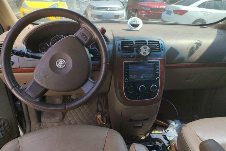 Used Buick GL8 2013 2.4L Executive Edition Center Console