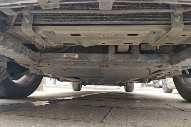 Used Buick GL8 2013 2.4L CT Luxury Business Comfort Edition Chassis Front