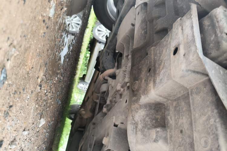 Used Buick GL8 2013 2.4L Executive Edition Chassis Front