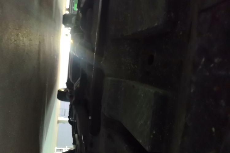 Used Buick GL8 2013 3.0L XT Luxury Business Flagship Edition Chassis Front