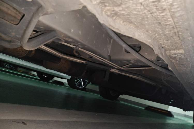 Used Buick GL8 2013 3.0L XT Luxury Business Flagship Edition Chassis Front Left
