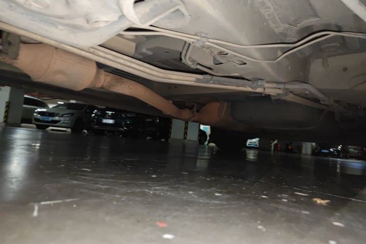 Used Buick GL8 2013 2.4L Executive Edition Chassis Front Left