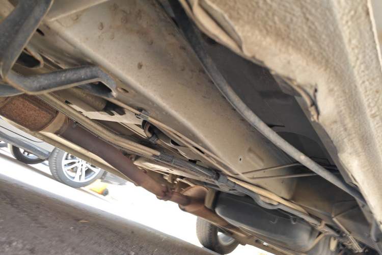 Used Buick GL8 2013 2.4L Executive Edition Chassis Front Left