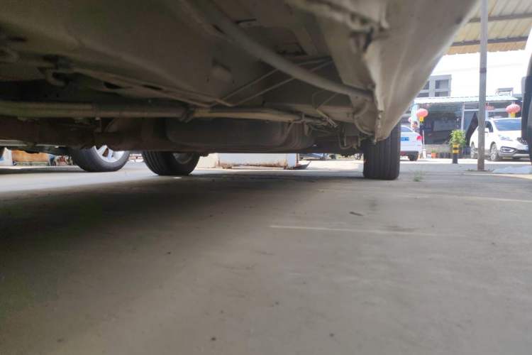 Used Buick GL8 2013 2.4L Executive Edition Chassis Front Left