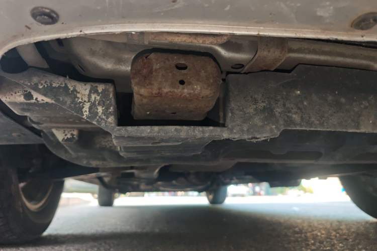 Used Buick GL8 2013 2.4L Executive Edition Chassis Front Right