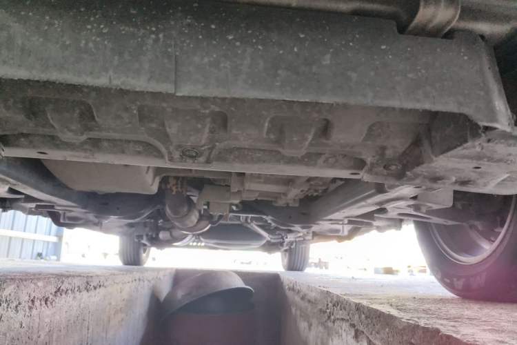 Used Buick GL8 2013 2.4L Comfort Edition Chassis Front