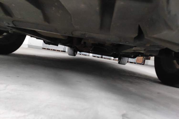 Used Buick GL8 2013 2.4L CT Luxury Business Comfort Edition Chassis Front