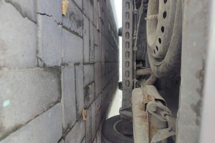 Used Buick GL8 2013 2.4L Classic Edition Chassis Rear