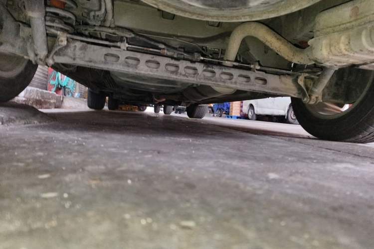 Used Buick GL8 2013 2.4L Classic Edition Chassis Rear