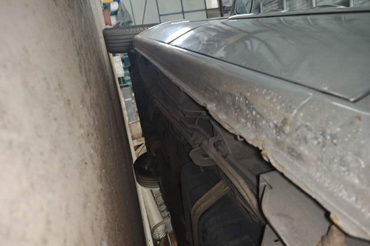Used Buick GL8 2013 2.4L Classic Edition Chassis Rear Left