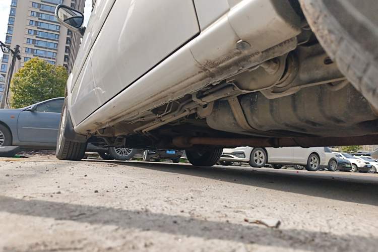 Used Buick GL8 2013 2.4L Comfort Edition Chassis Rear Left