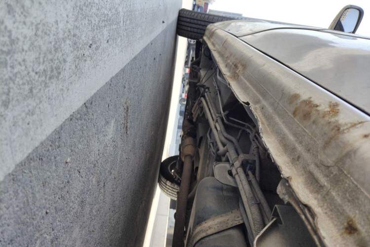Used Buick GL8 2013 2.4L Classic Edition Chassis Rear Left