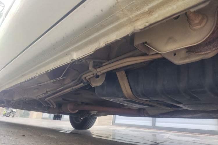 Used Buick GL8 2013 2.4L Executive Edition Chassis Rear Left