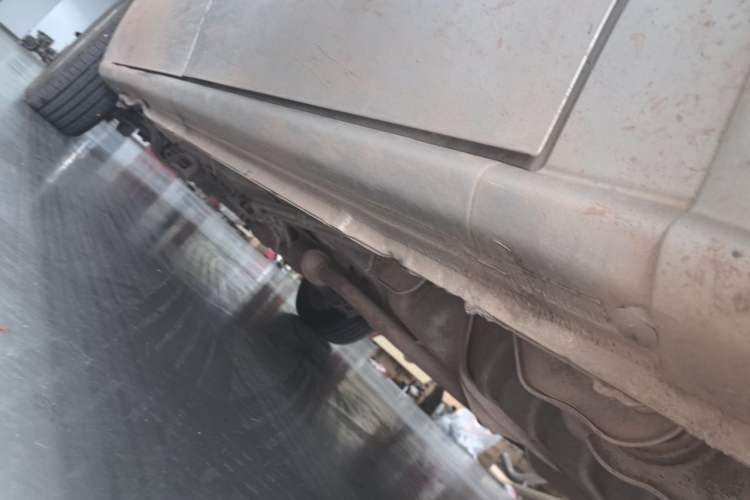 Used Buick GL8 2013 2.4L Comfort Edition Chassis Rear Left