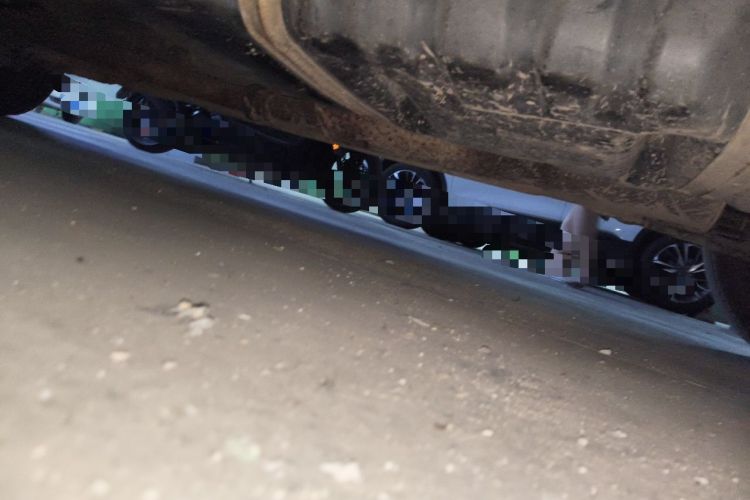 Used Buick GL8 2013 2.4L Classic Edition Chassis Rear Left