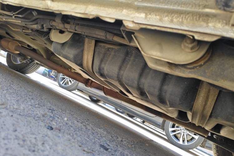 Used Buick GL8 2013 2.4L Executive Edition Chassis Rear Left
