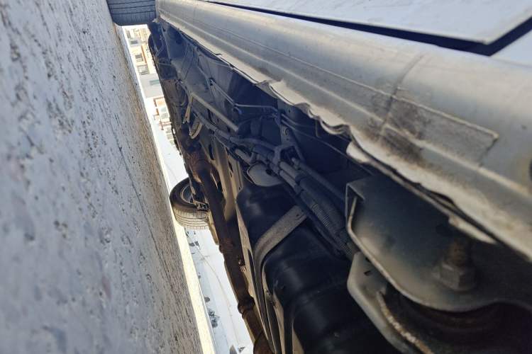 Used Buick GL8 2013 2.4L Classic Edition Chassis Rear Left