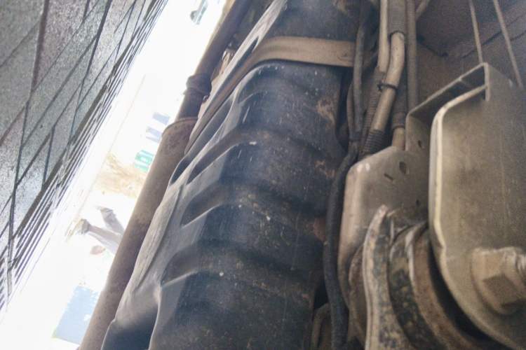 Used Buick GL8 2013 2.4L Classic Edition Chassis Rear Left