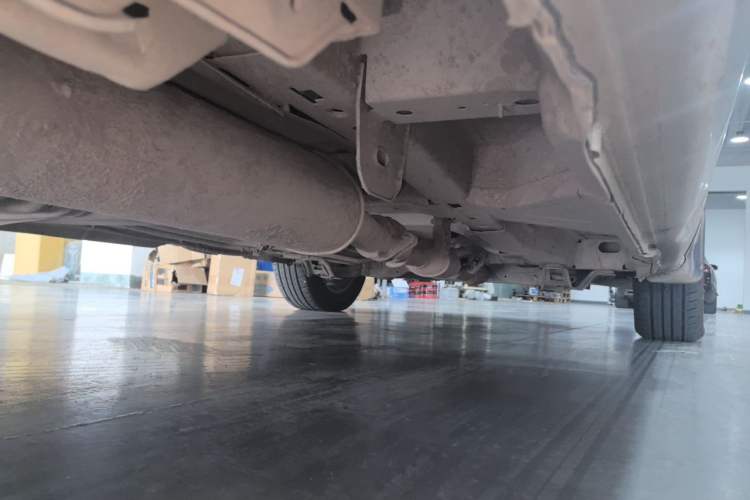 Used Buick GL8 2013 2.4L Comfort Edition Chassis Rear Right