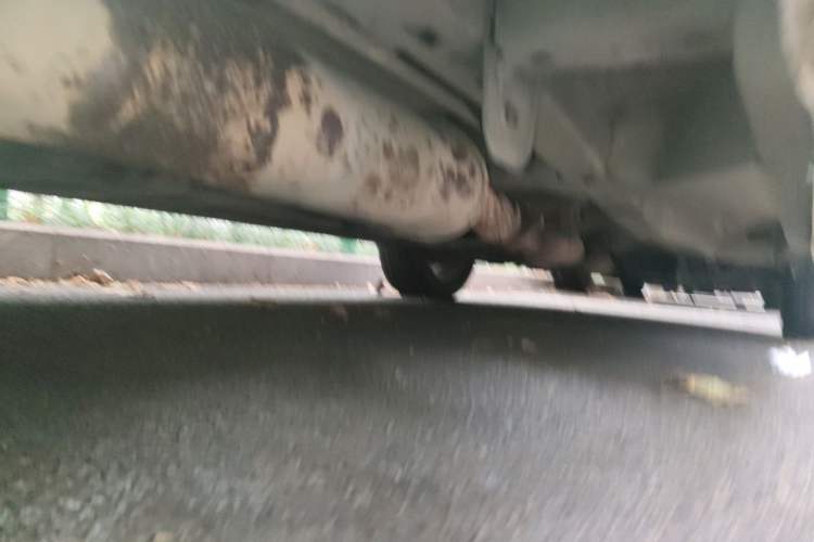 Used Buick GL8 2013 2.4L Executive Edition Chassis Rear Right