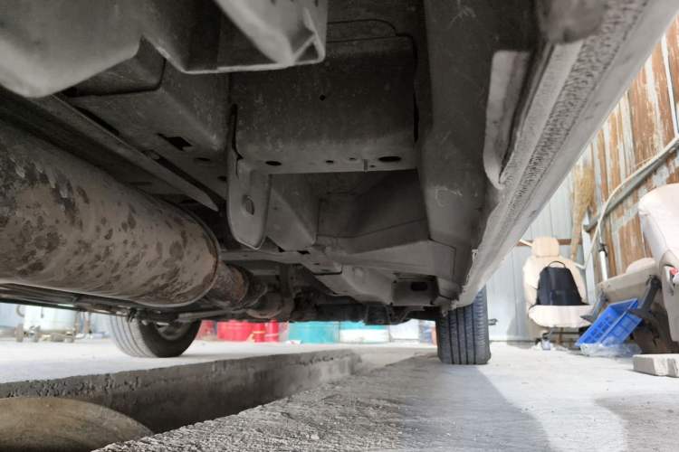 Used Buick GL8 2013 2.4L Comfort Edition Chassis Rear Right