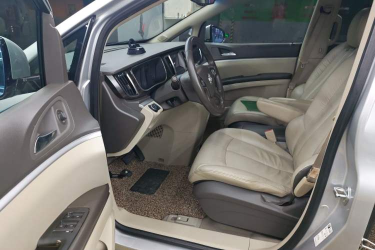 Used Buick GL8 2013 3.0L GT Luxury Business Haoya Edition Driver Seat