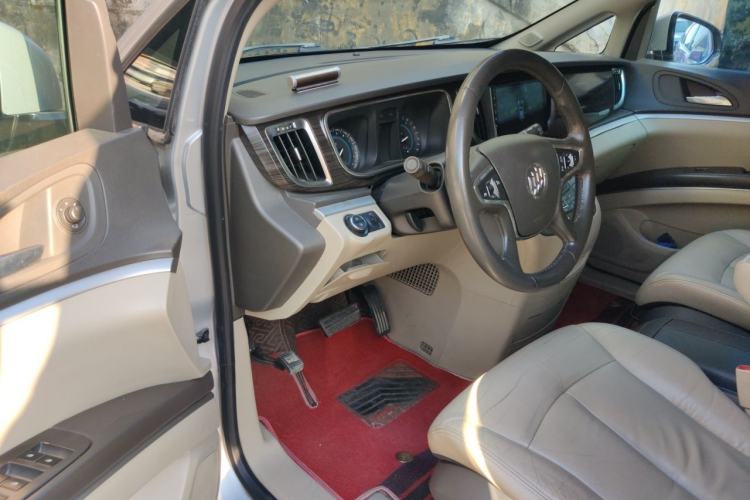 Used Buick GL8 2013 3.0L GT Luxury Business Haoya Edition Driver Seat