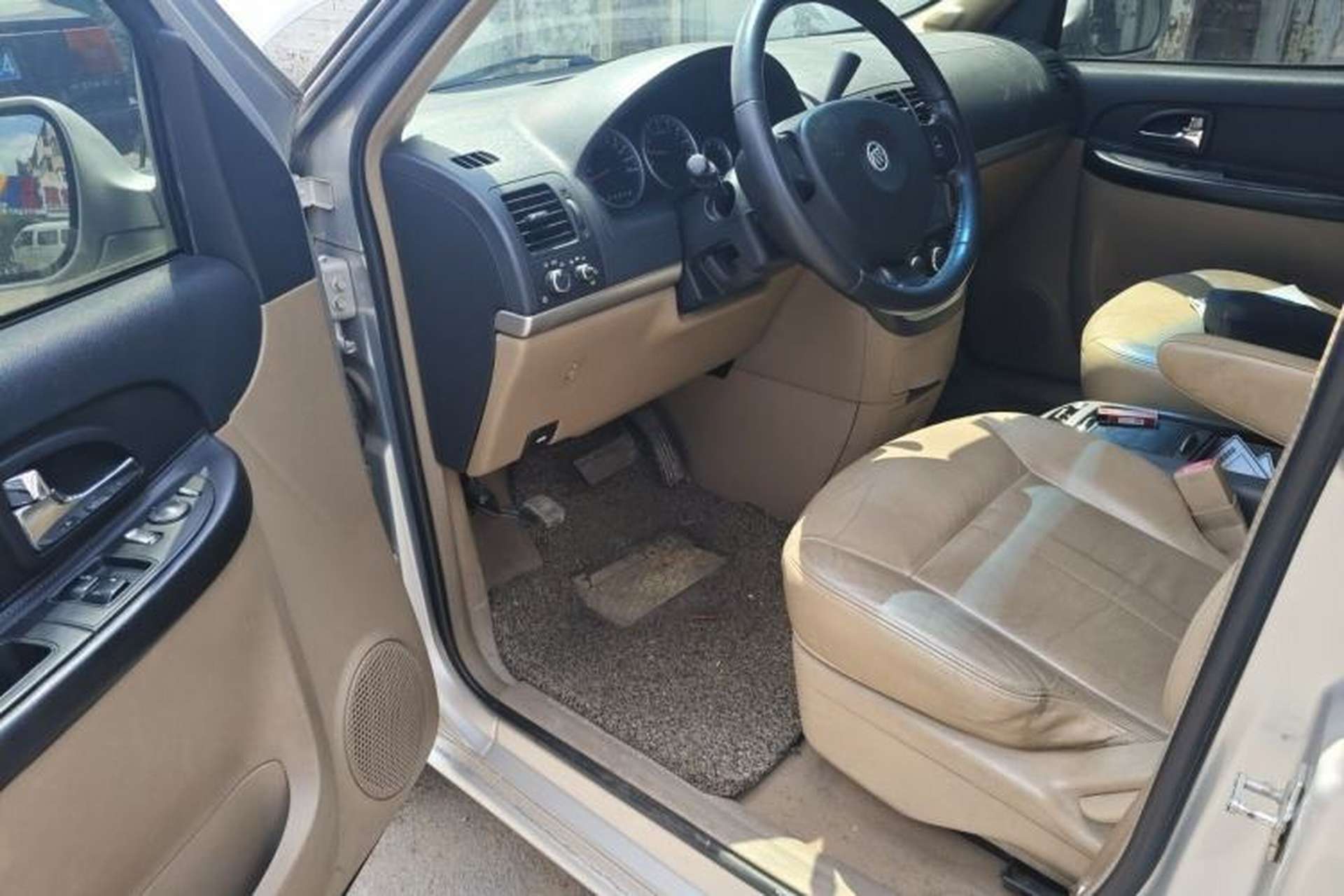 Used Buick GL8 2013 2.4L Executive Edition Driver Seat