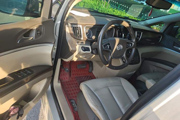 Used Buick GL8 2013 3.0L GT Luxury Business Haoya Edition Driver Seat