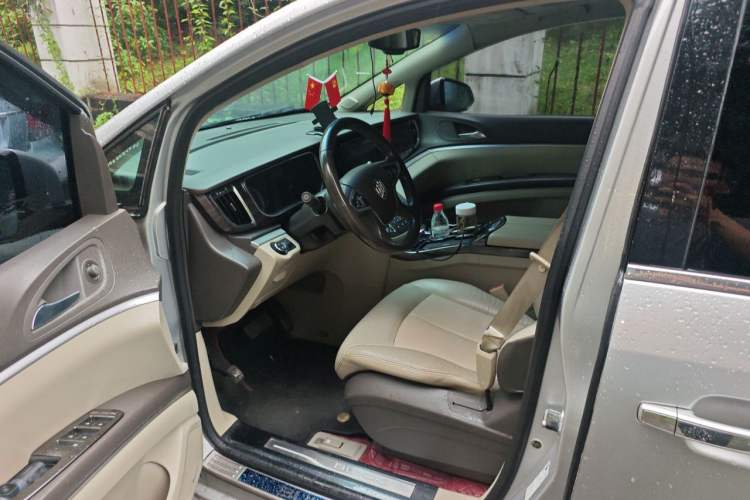 Used Buick GL8 2013 3.0L XT Luxury Business Flagship Edition Driver Seat