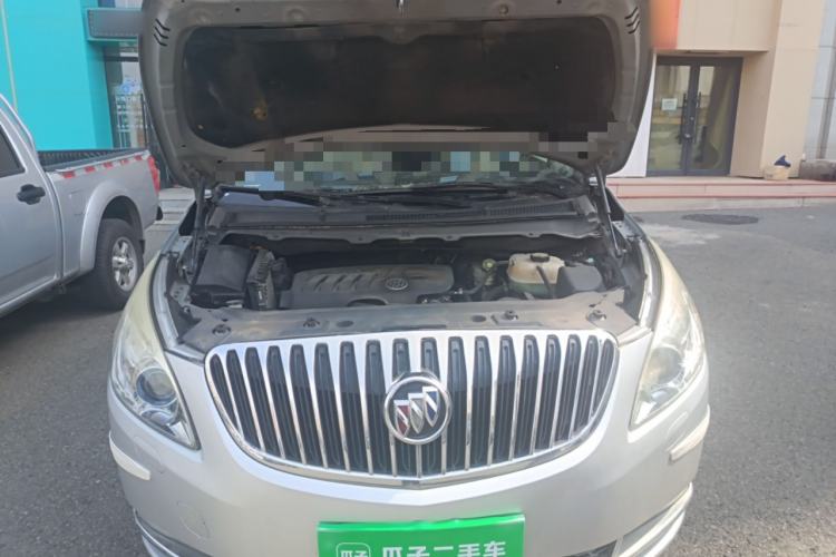 Used Buick GL8 2013 2.4L LT Luxury Business Executive Edition Engine Bay