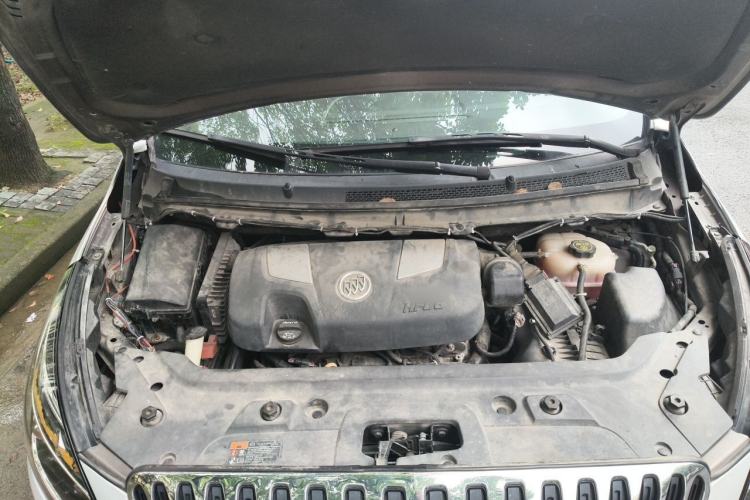 Used Buick GL8 2013 3.0L GT Luxury Business Haoya Edition Engine Bay